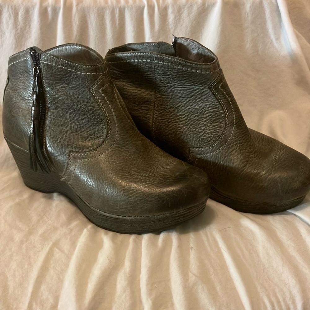 Dansko Gray Leather Western